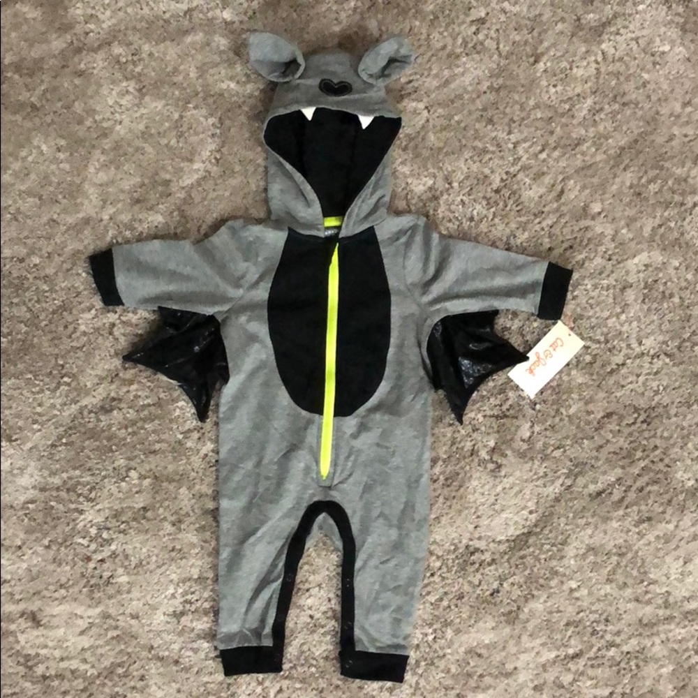 NWT Cat&Jack Baby onesie 3-6 months 🦇